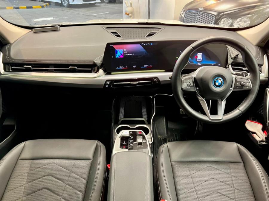 iX1 xDrive30 xLine - Image 5